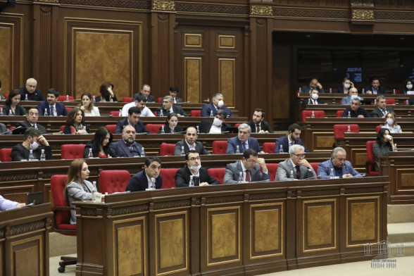 «Իմ քայլում» սպասում են, թե իրավապահներն «անհնազանդ» պատգամավորներից ում վրա ինչ դոսյե կհավաքեն․ «Հրապարակ»